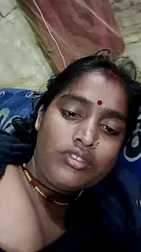 Snapshot of Guriya0076 chatting on February 3, 2026, 10:15 pm Guriya0076 online show from February 3, 2026, 10:15 pm