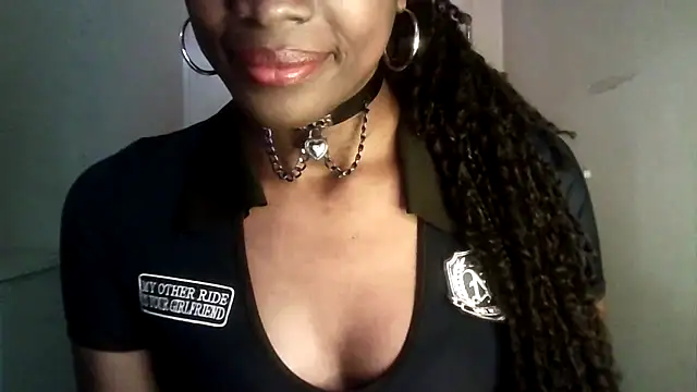 Snapshot of Chatdoll2 chatting on November 23, 2025, 6:08 pm Chatdoll2 online show from November 23, 2025, 6:08 pm