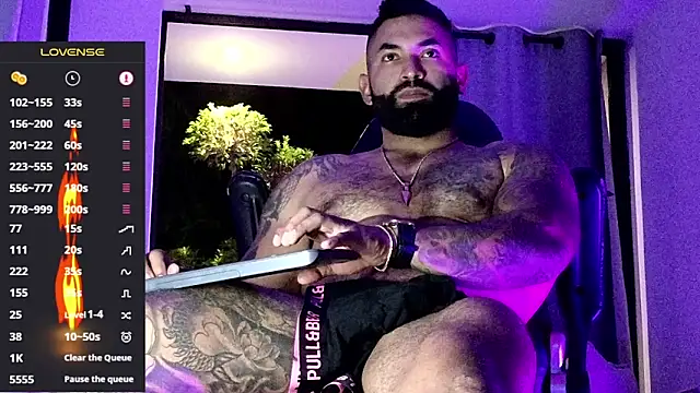 Snapshot of Max-prada chatting on February 1, 2026, 2:10 am Max-prada online show from February 1, 2026, 2:10 am