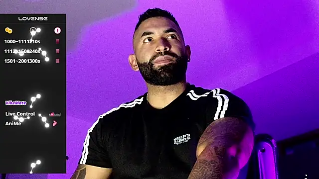 Snapshot of Max-prada chatting on February 26, 2026, 1:26 am Max-prada online show from February 26, 2026, 1:26 am