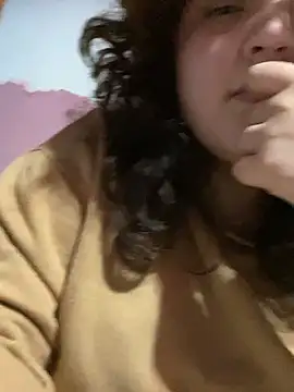 Snapshot of Solangerulo_ chatting on February 19, 2026, 9:38 am Solangerulo online show from February 19, 2026, 9:38 am