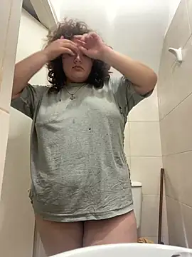 Snapshot of Solangerulo_ chatting on February 24, 2026, 7:17 am Solangerulo online show from February 24, 2026, 7:17 am