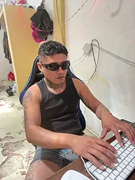 siilvestremx online show from February 3, 2026, 5:40 pm