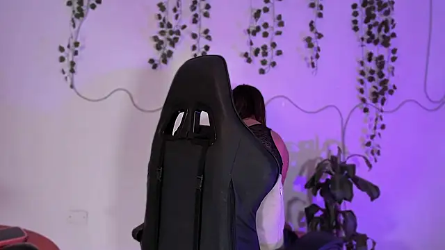 Snapshot of sara_doll77 chatting on February 11, 2026, 12:43 pm sara doll77 online show from February 11, 2026, 12:43 pm