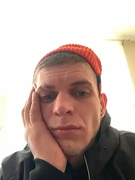 Snapshot of macho1347 chatting on January 19, 2026, 9:35 am macho1347 online show from January 19, 2026, 9:35 am