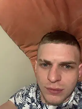 Snapshot of macho1347 chatting on February 14, 2026, 3:14 am macho1347 online show from February 14, 2026, 3:14 am