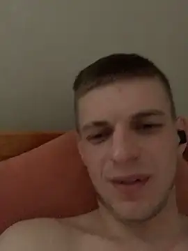 Snapshot of macho1347 chatting on February 25, 2026, 6:34 am macho1347 online show from February 25, 2026, 6:34 am