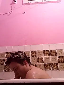 MoonIrene online show from November 13, 2025, 11:09 am