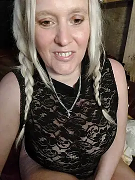 Snapshot of Bouncy-Bella28X chatting on September 21, 2025, 1:13 pm Bouncy-Bella28X online show from September 21, 2025, 1:13 pm