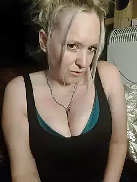 Snapshot of Bouncy-Bella28X chatting on October 15, 2025, 7:41 am Bouncy-Bella28X online show from October 15, 2025, 7:41 am