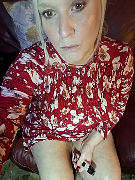 Snapshot of Bouncy-Bella28X chatting on February 24, 2026, 2:04 pm Bouncy-Bella28X online show from February 24, 2026, 2:04 pm