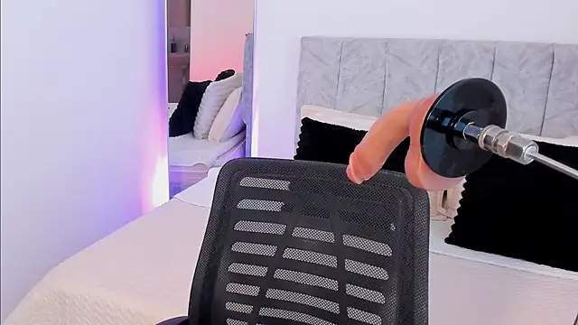 Snapshot of Taylormaxwell chatting on January 16, 2026, 8:35 pm Taylormaxwell online show from January 16, 2026, 8:35 pm