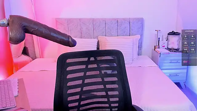 Snapshot of Taylormaxwell chatting on February 5, 2026, 8:57 pm Taylormaxwell online show from February 5, 2026, 8:57 pm