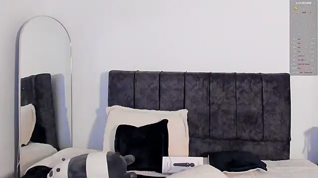 Snapshot of Taylormaxwell chatting on February 18, 2026, 12:06 am Taylormaxwell online show from February 18, 2026, 12:06 am