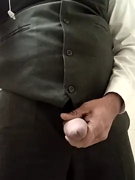 Snapshot of PROMYLOVE chatting on February 2, 2026, 2:43 am PROMYLOVE online show from February 2, 2026, 2:43 am