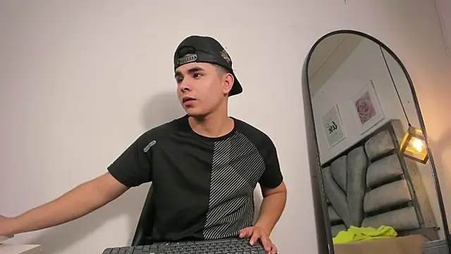 Snapshot of lianfox_ chatting on February 26, 2026, 2:43 am lianfox online show from February 26, 2026, 2:43 am