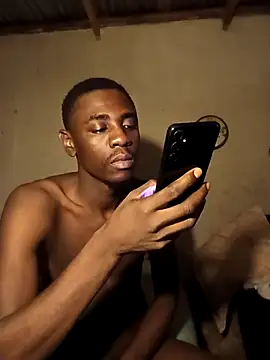 Chocolatepapix online show from March 2, 2026, 8:15 pm