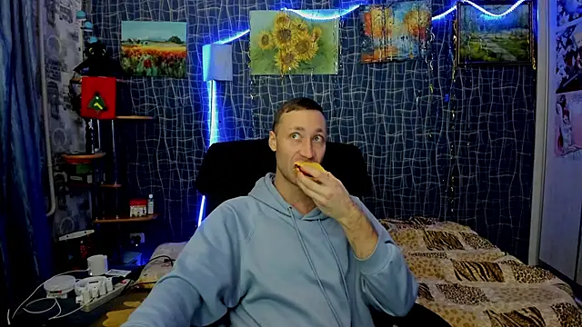 CuteBoy228 online show from January 14, 2026, 7:30 pm