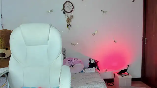 Snapshot of princessluna_19 chatting on September 27, 2025, 9:09 pm princessluna 19 online show from September 27, 2025, 9:09 pm