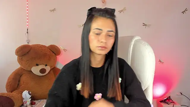 Snapshot of princessluna_19 chatting on October 4, 2025, 9:35 pm princessluna 19 online show from October 4, 2025, 9:35 pm