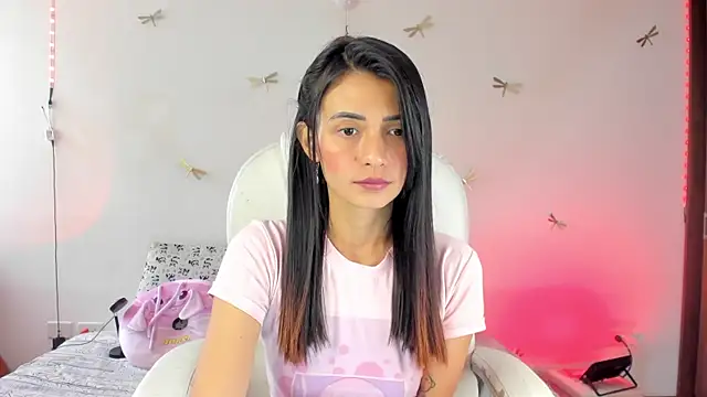 Snapshot of princessluna_19 chatting on October 13, 2025, 7:25 pm princessluna 19 online show from October 13, 2025, 7:25 pm