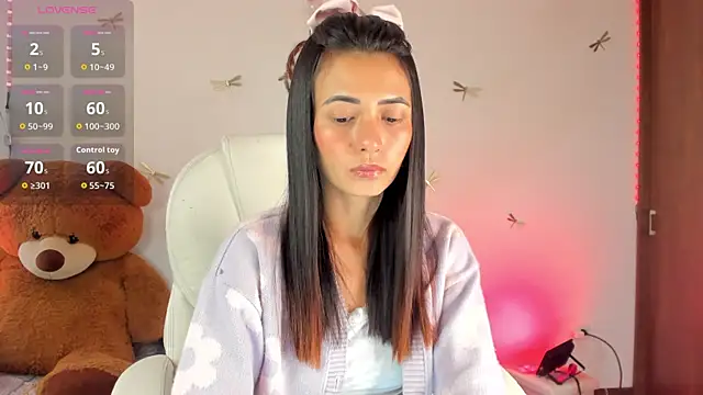 Snapshot of princessluna_19 chatting on October 19, 2025, 9:15 pm princessluna 19 online show from October 19, 2025, 9:15 pm