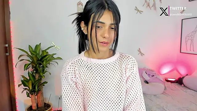 Snapshot of princessluna_19 chatting on February 4, 2026, 9:09 pm princessluna 19 online show from February 4, 2026, 9:09 pm