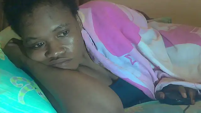 sexythae32 online show from January 10, 2026, 10:25 pm