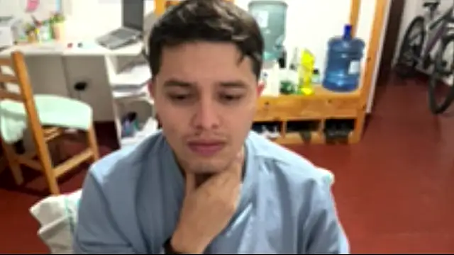 Snapshot of Haustin202 chatting on November 7, 2025, 12:10 am Haustin202 online show from November 7, 2025, 12:10 am