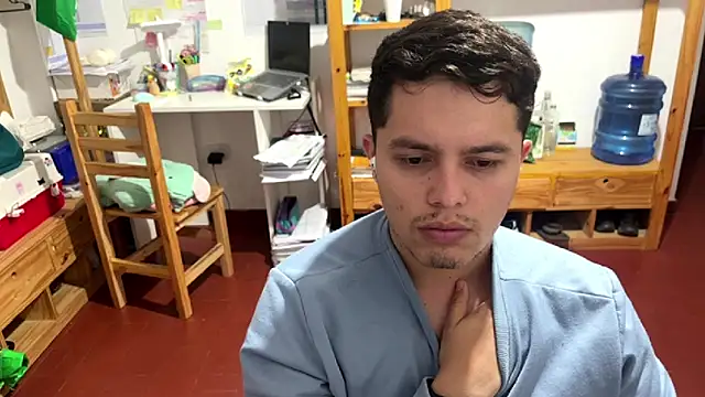 Snapshot of Haustin202 chatting on November 9, 2025, 3:16 am Haustin202 online show from November 9, 2025, 3:16 am