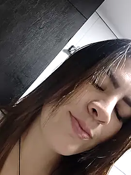 Snapshot of ImSophieFox chatting on February 3, 2026, 6:22 am ImSophieFox online show from February 3, 2026, 6:22 am