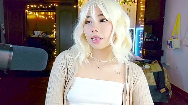 Shisuku Sophi online show from February 7, 2026, 3:54 am