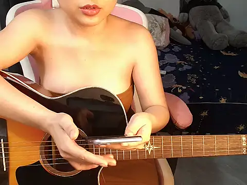 Snapshot of Ori-Yannie chatting on September 11, 2025, 5:40 am Ori-Yannie online show from September 11, 2025, 5:40 am