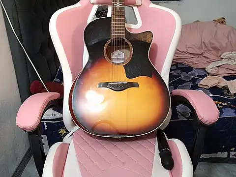 Snapshot of Ori-Yannie chatting on September 22, 2025, 5:20 am Ori-Yannie online show from September 22, 2025, 5:20 am