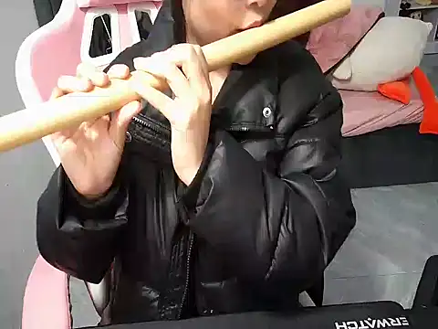 Snapshot of Ori-Yannie chatting on November 19, 2025, 2:06 pm Ori-Yannie online show from November 19, 2025, 2:06 pm