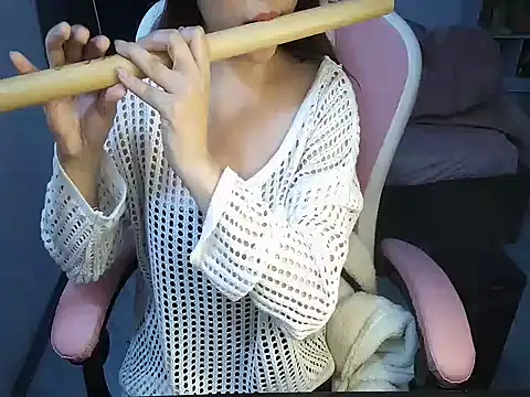 Snapshot of Ori-Yannie chatting on November 22, 2025, 11:42 am Ori-Yannie online show from November 22, 2025, 11:42 am