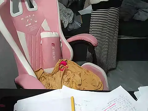 Snapshot of Ori-Yannie chatting on February 13, 2026, 4:25 pm Ori-Yannie online show from February 13, 2026, 4:25 pm