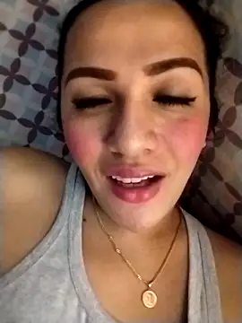 enoria1992 online show from December 18, 2025, 3:12 am