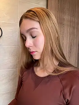 Snapshot of Nikii__ chatting on January 19, 2026, 4:00 pm Nikii online show from January 19, 2026, 4:00 pm