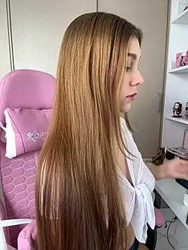 Snapshot of Nikii__ chatting on February 24, 2026, 4:05 pm Nikii online show from February 24, 2026, 4:05 pm