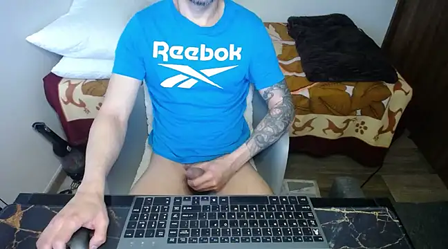 Snapshot of bossking017 chatting on February 4, 2025, 1:16 pm bossking017 online show from February 4, 2025, 1:16 pm