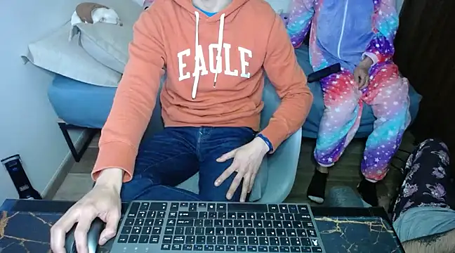 Snapshot of bossking017 chatting on February 15, 2025, 1:27 pm bossking017 online show from February 15, 2025, 1:27 pm