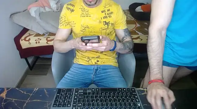 Snapshot of bossking017 chatting on March 22, 2025, 1:08 pm bossking017 online show from March 22, 2025, 1:08 pm