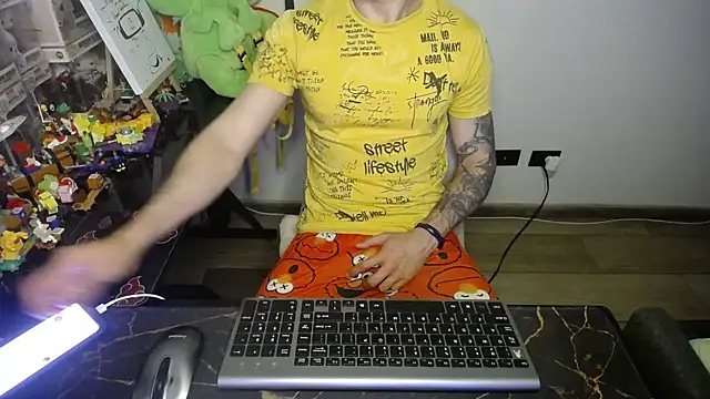 Snapshot of bossking017 chatting on September 9, 2025, 4:01 am bossking017 online show from September 9, 2025, 4:01 am