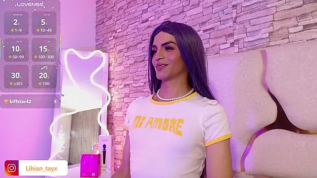 LIHIAN TAY online show from September 15, 2025, 4:12 am