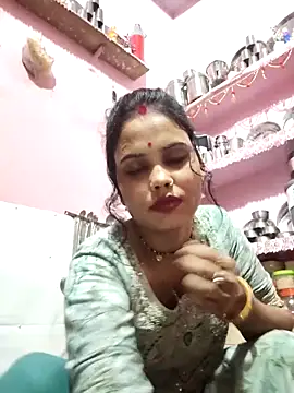 Snapshot of Cut_ragni chatting on November 28, 2025, 5:15 pm Cut ragni online show from November 28, 2025, 5:15 pm