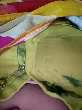 Snapshot of Cut_ragni chatting on December 16, 2025, 9:58 am Cut ragni online show from December 16, 2025, 9:58 am