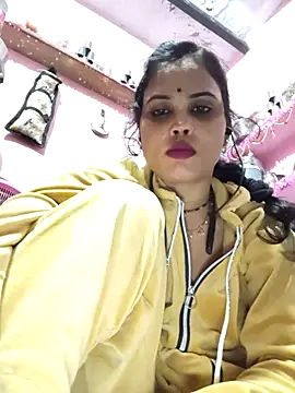 Snapshot of Cut_ragni chatting on February 3, 2026, 5:07 pm Cut ragni online show from February 3, 2026, 5:07 pm