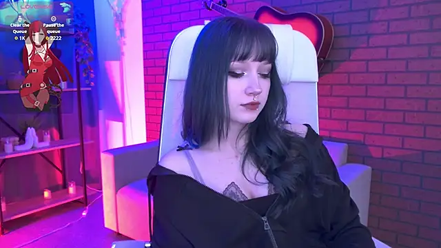 Snapshot of LiliLuna chatting on January 12, 2026, 4:45 pm LiliLuna online show from January 12, 2026, 4:45 pm