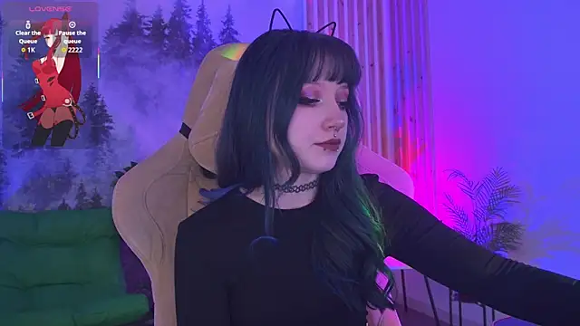 Snapshot of LiliLuna chatting on January 13, 2026, 3:17 pm LiliLuna online show from January 13, 2026, 3:17 pm